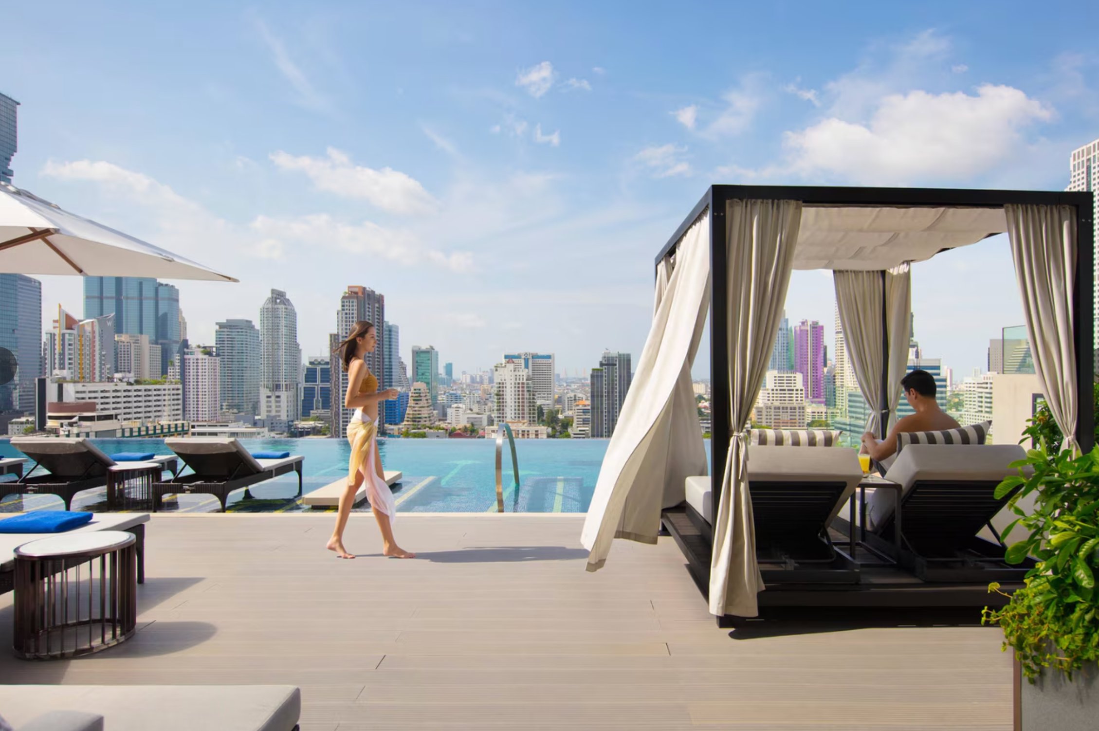 Marriott Surawongse 18th-floor infinity pool with Bangkok skyline